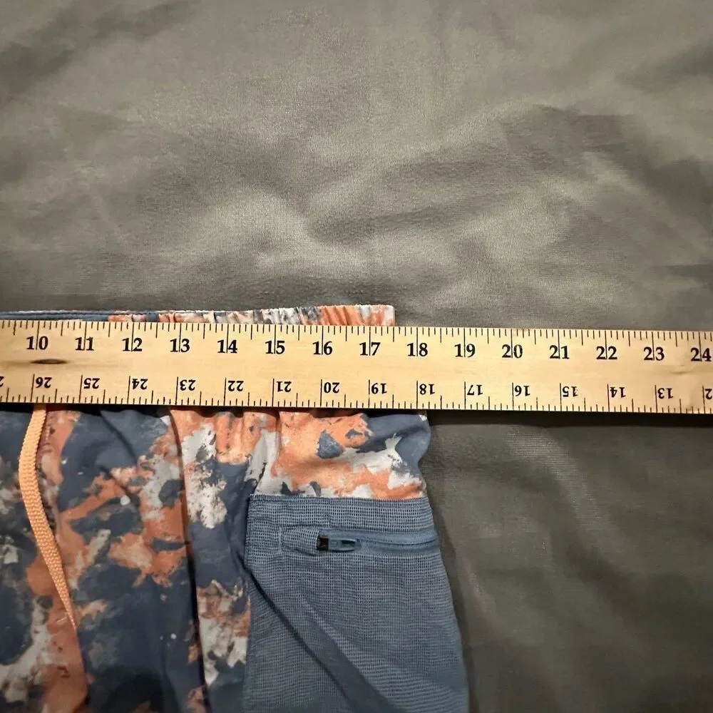 Lululemon Water Repellent 8